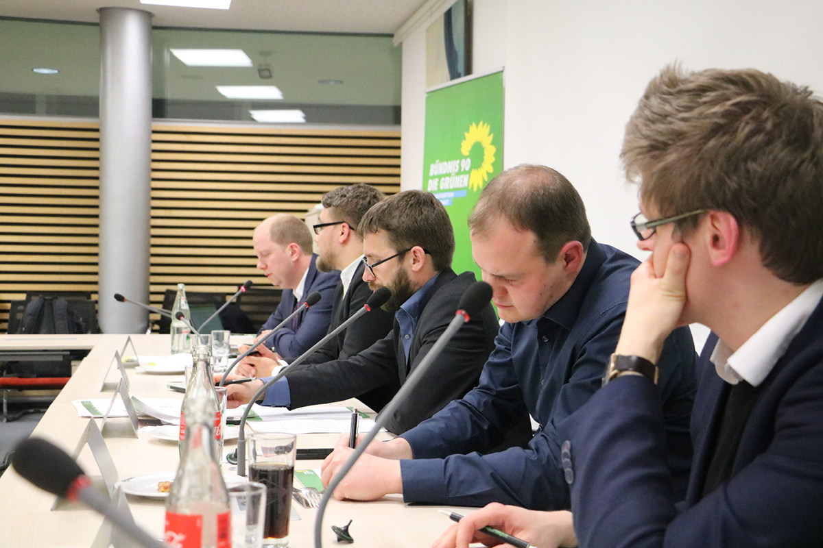 Diskussionspodium mit Sebastian Striegel bei eSport-Event der Grünen Landtagsfraktion.  